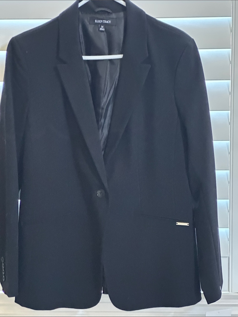 Ellen Tracy Black Women's Single-Button Blazer, size 14